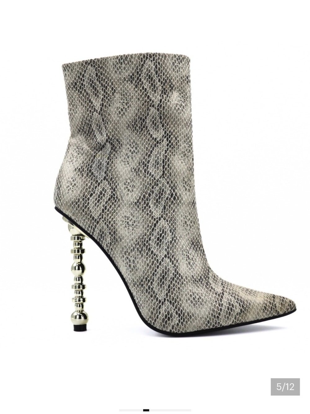 Cape Robbin Shawna Booties Womens 6.5 Grey Snakeskin
Architectural Heel Party - Picture 12 of 15